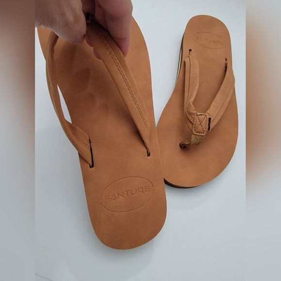 NEW Fanture slipers, 7, color Nude - Picture 4 of 6